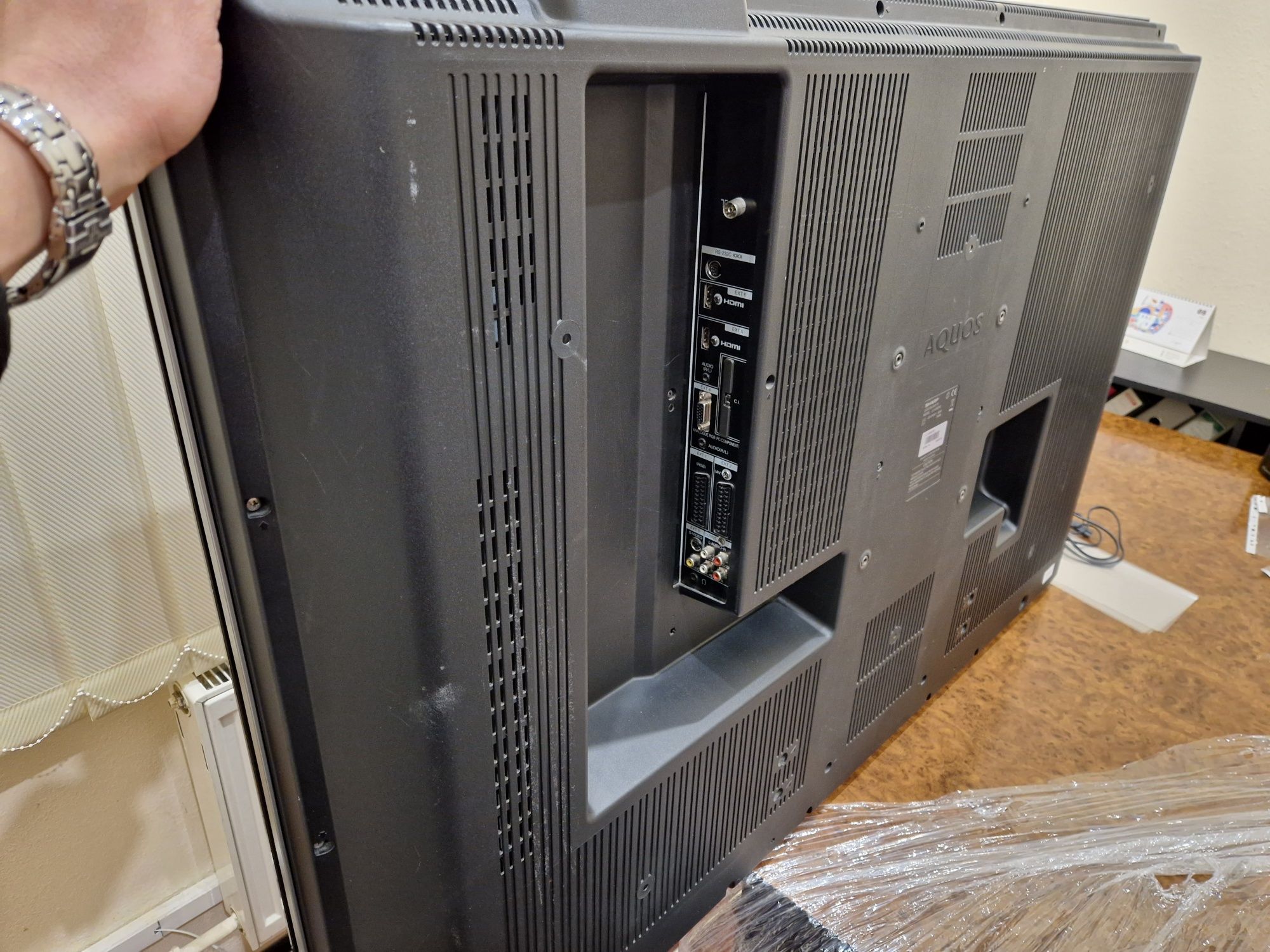 Телевизор Sharp LC-52xd1e