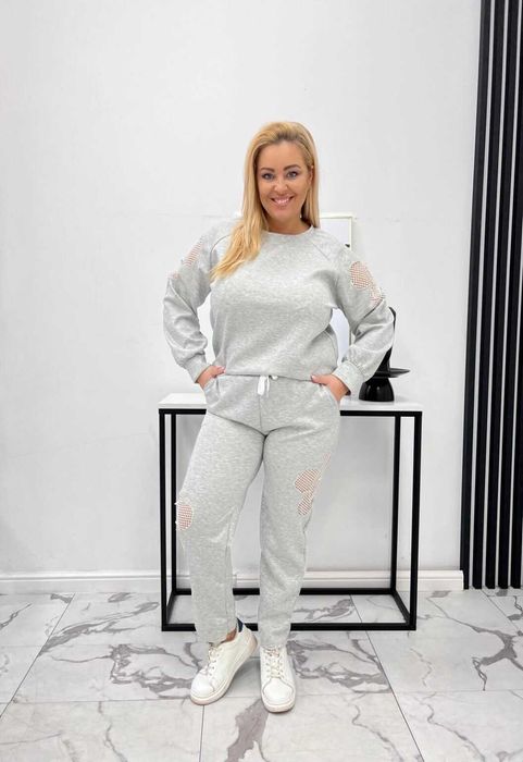 Dres  z miękkiego materiału "masełko". Różne kolory! XL