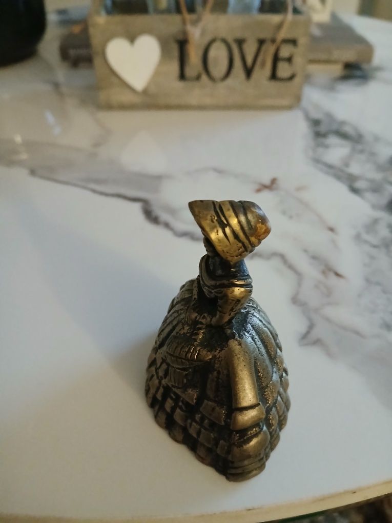 Campainha de mesa Dama antiga
