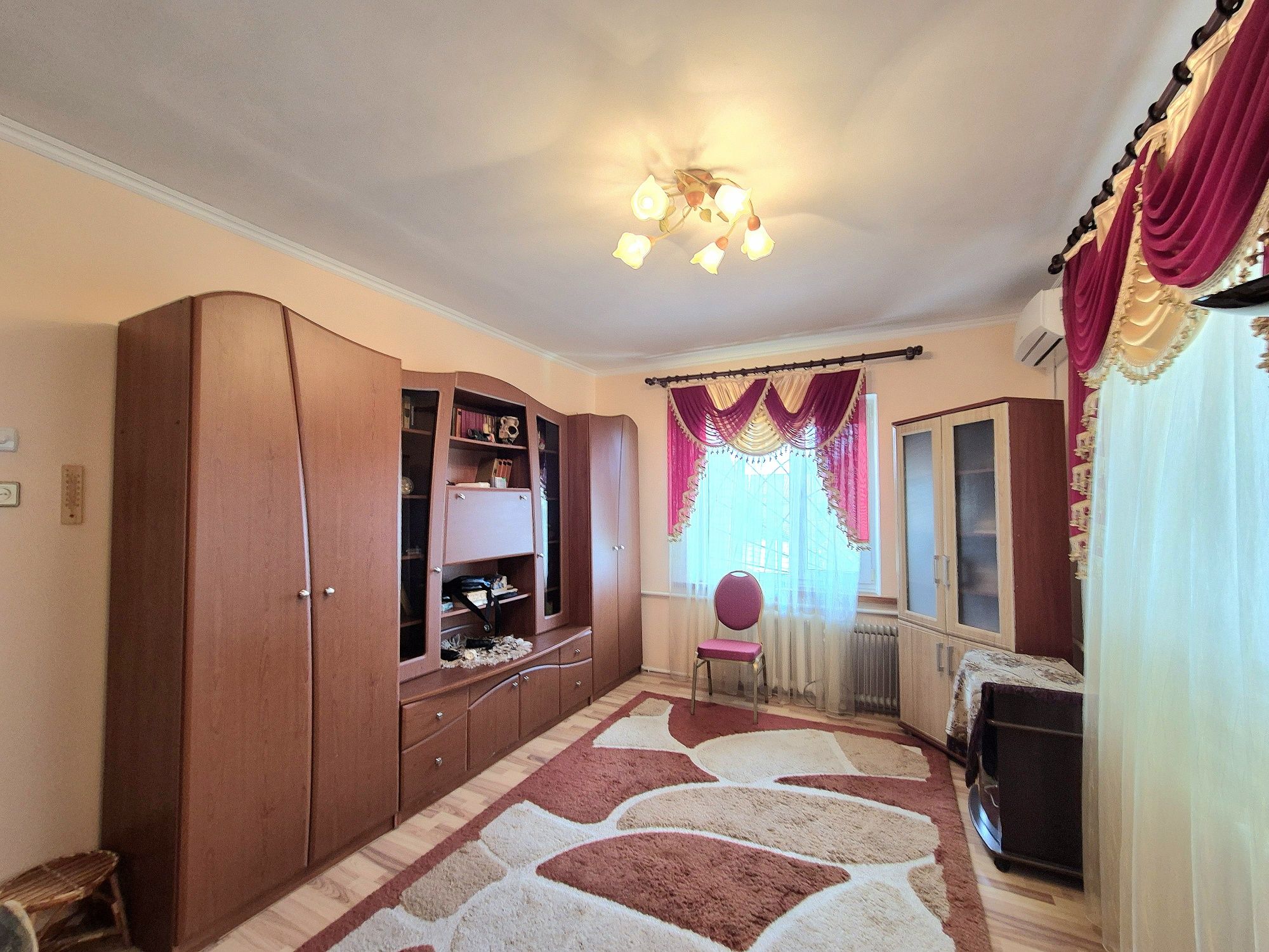 Будинок в передмісті Житомира с. Довжик 120 кв.м  декоративні дерева