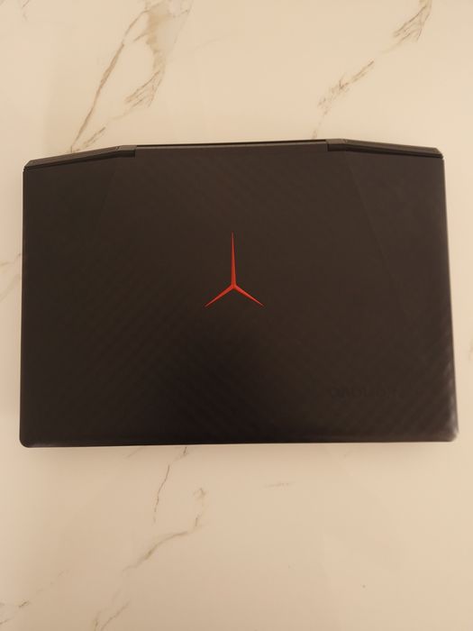 Laptop Lenovo Y720 INTEL i7 7700HQ 2.80GHz 1 512GB