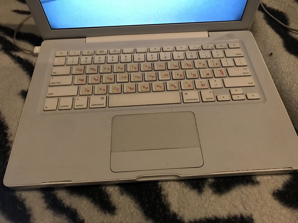 Продам macbook 13 дюмов