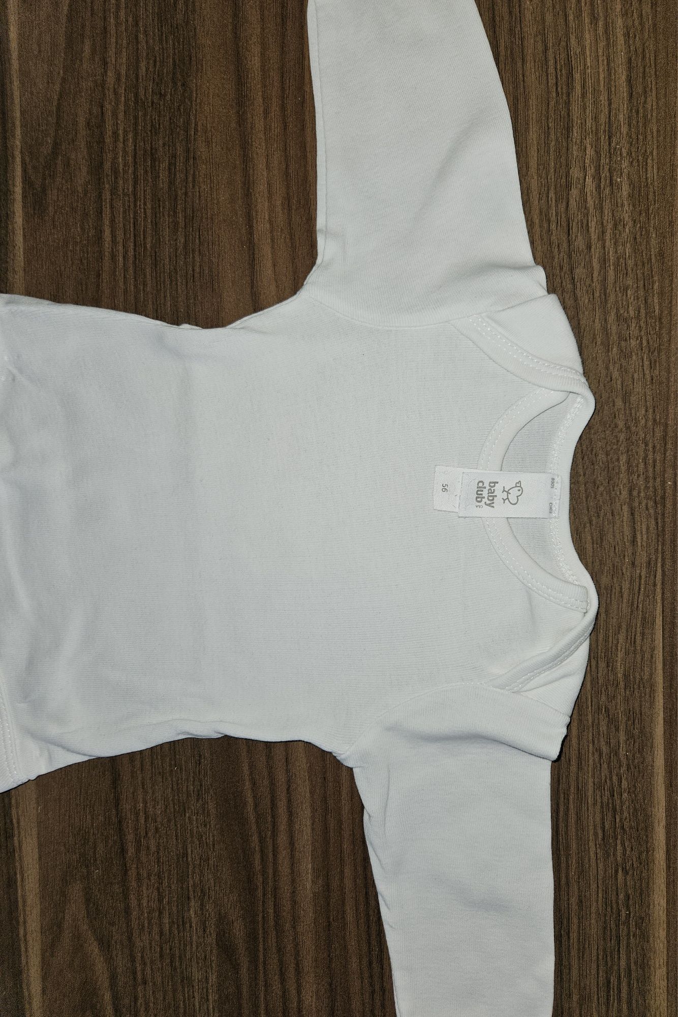 Białe body firmy C&A