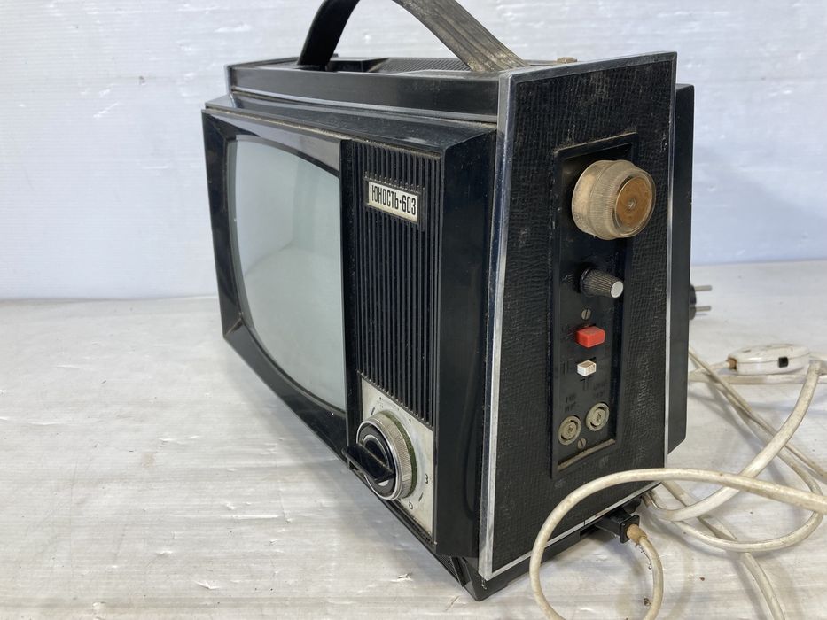 Stary telewizor zabytek