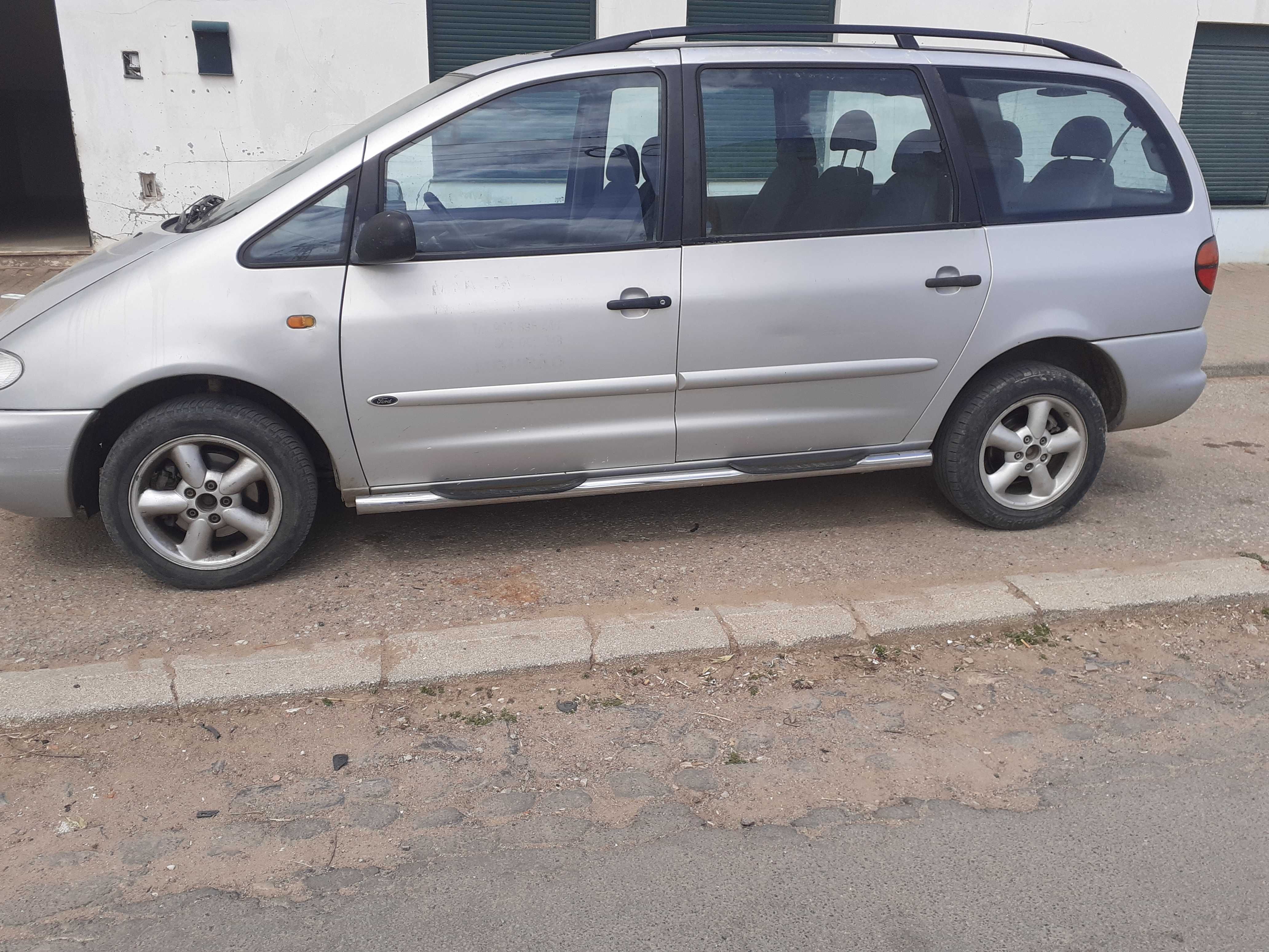 Vw sharan 1.9 110cv optima para o dia-dia