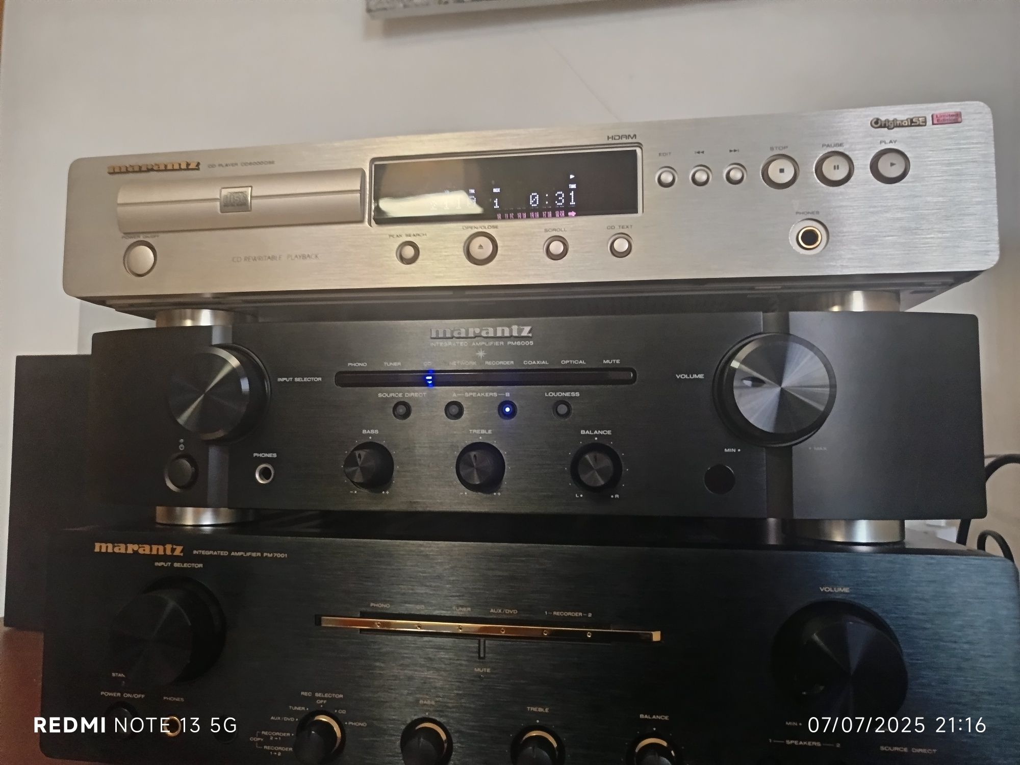 Amplificador stereo Marantz PM 6005 com comando original