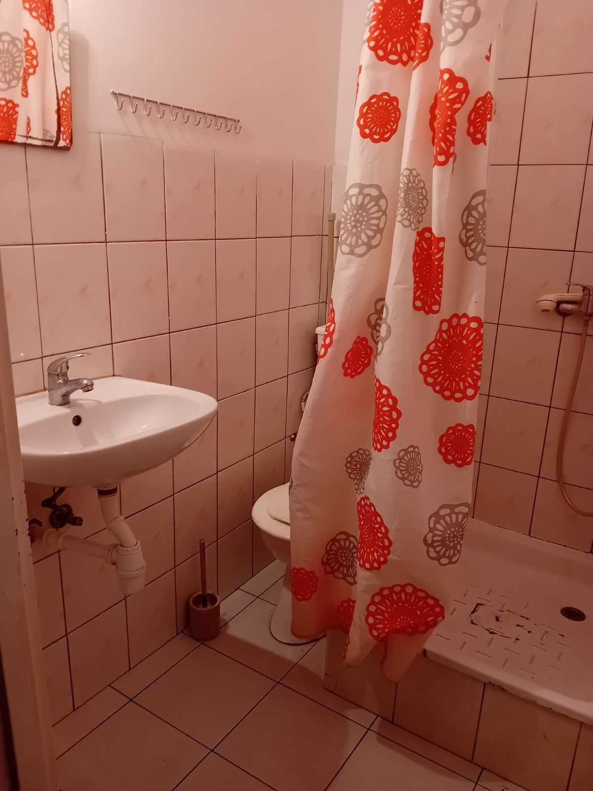 pokój 1 osobowy   tylko 700 m od stacji PKP ,