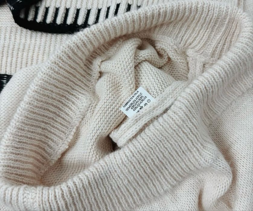 Жіночий вʼязаний костюм