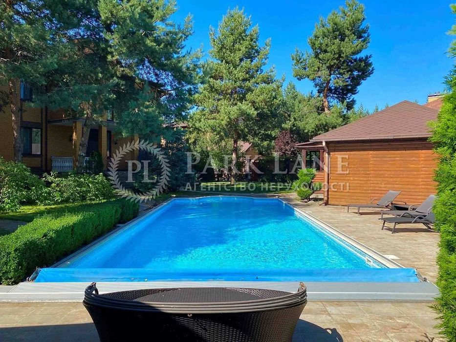 Оренда будинку з басейном. Козин. 4 спальні. 13 соток землі.