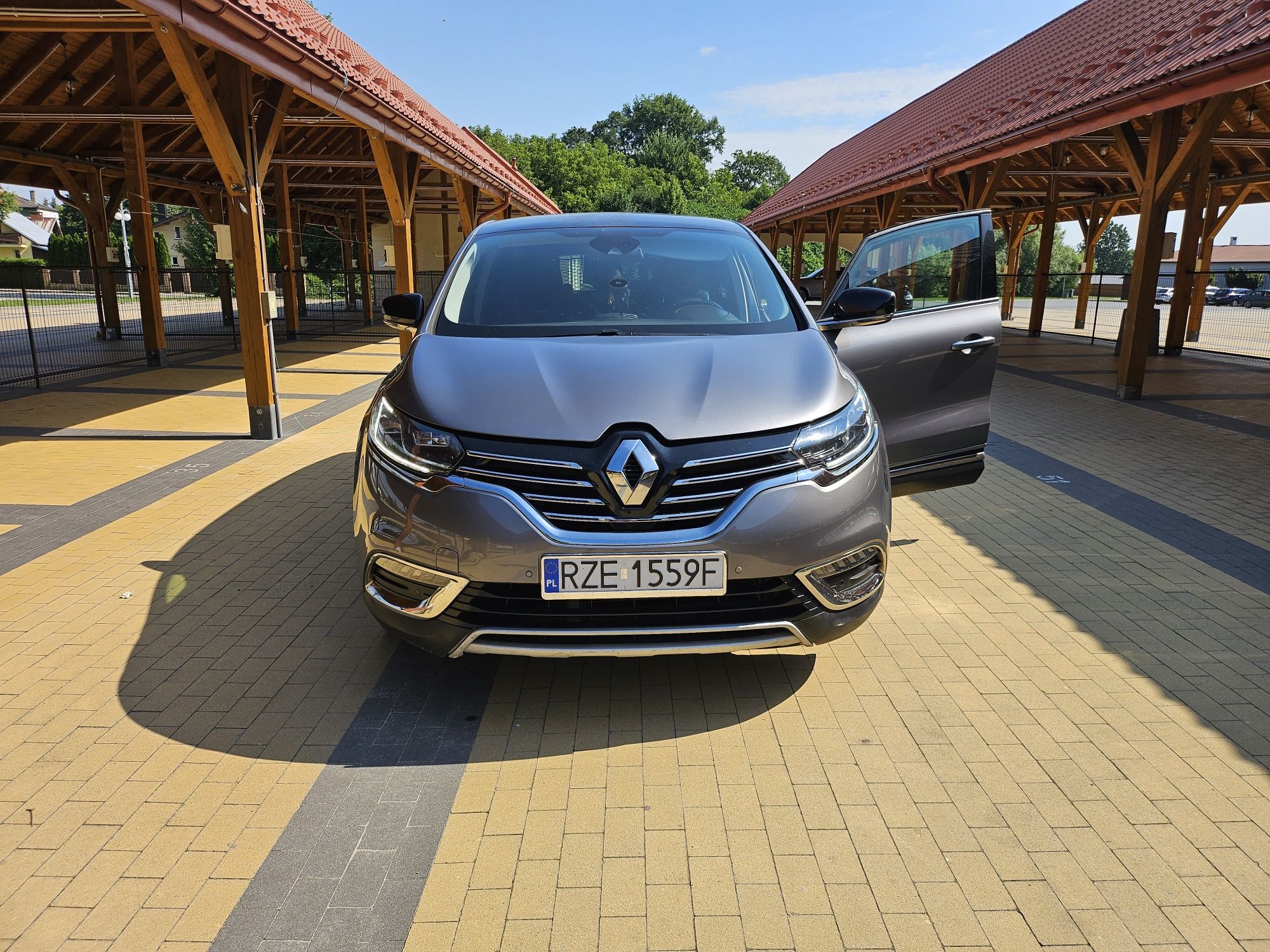 Renault Espace V 1.6 dci 160 km , 7 os. Alu 20" 146 tys km. Automat