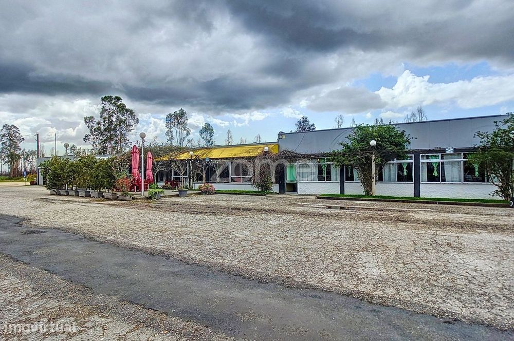 Restaurante Para Venda em Plena EN1 e a 500 metros da A25!
