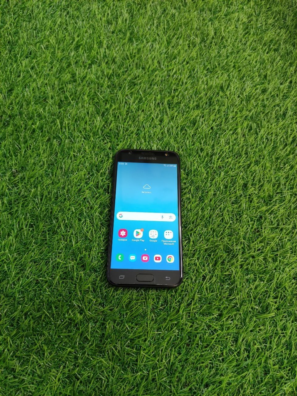 Телефон Samsung Galaxy J330F J3 2017