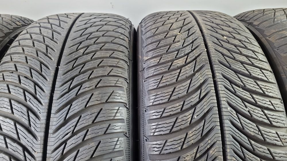 Ładne opony zimowe 235/50R19 Michelin op.373