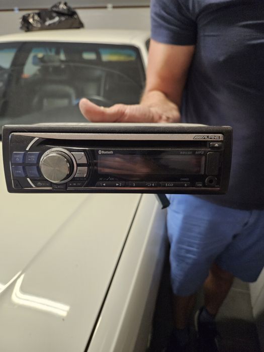 Radioodtwarzacz CD-mp3 Alpine CDE-125BT