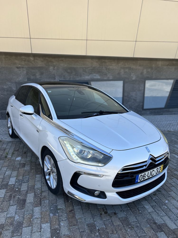 Citroën DS5 2.0 HDI Hybrid4 Allrad 13