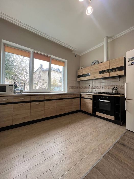 Дом в Совиньйоне с ремонтом. 7 соток. Пакет документов