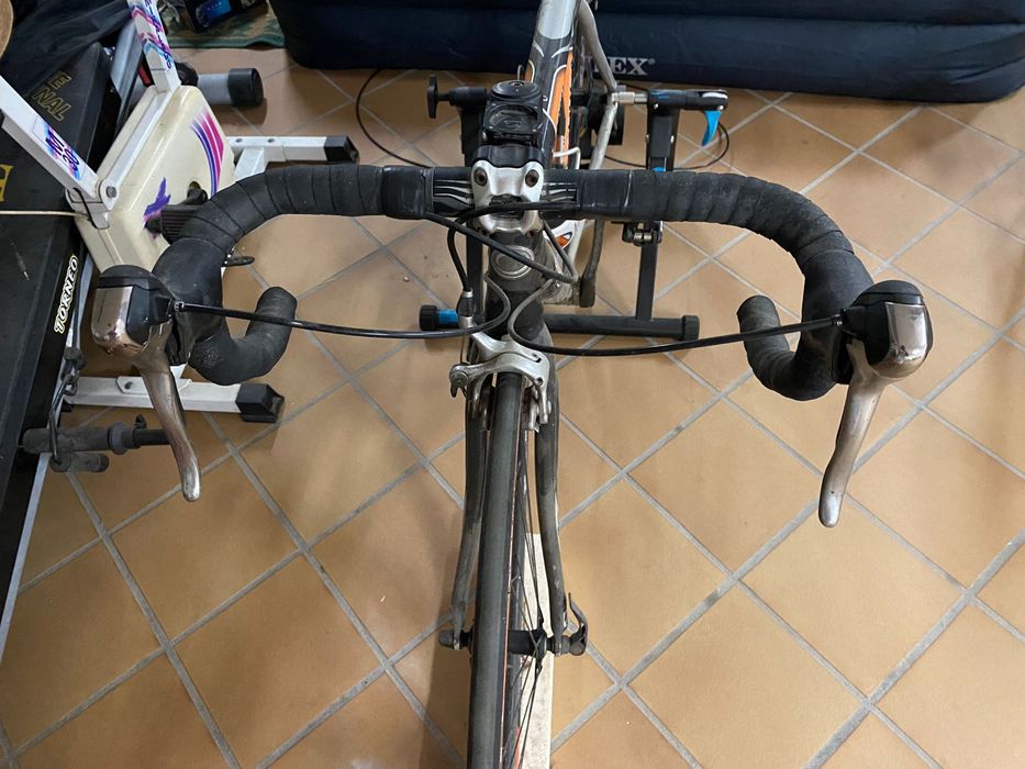 Bicicleta de estrada marca orbea