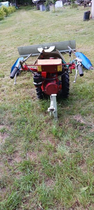 Kosiarka listwowa MF 70