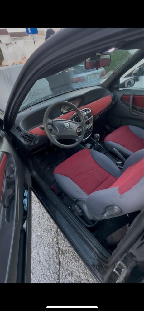 Lancia Y 1.2  gasolina ano 1999