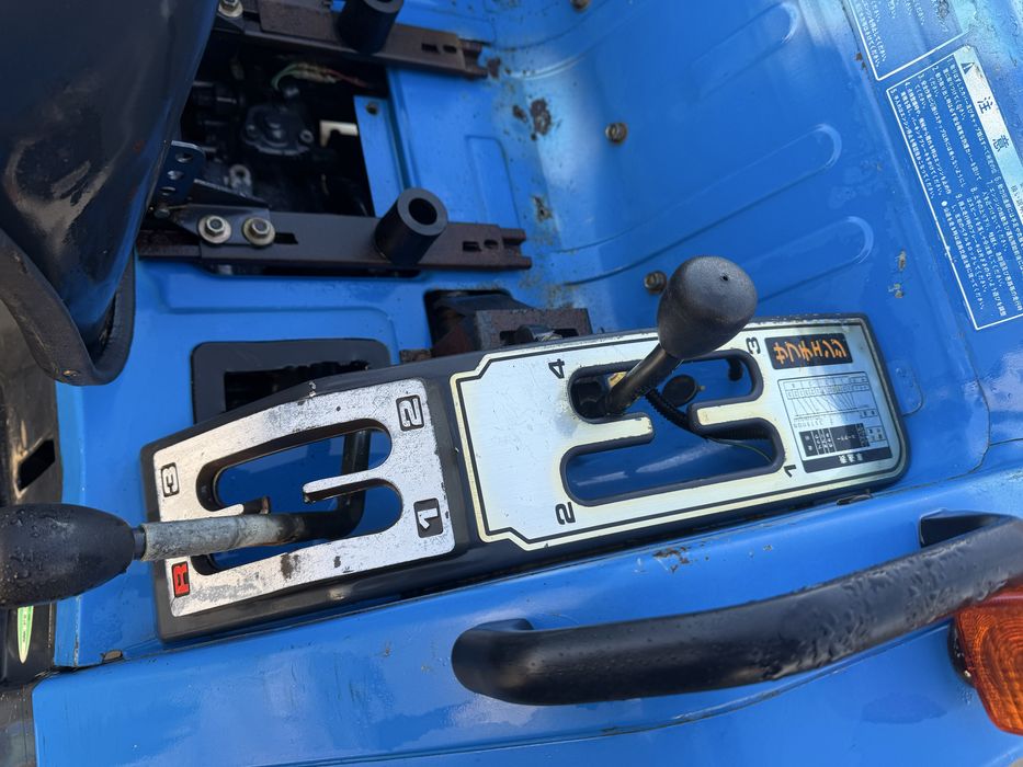 Японський трактор Iseki TU205 LandHope