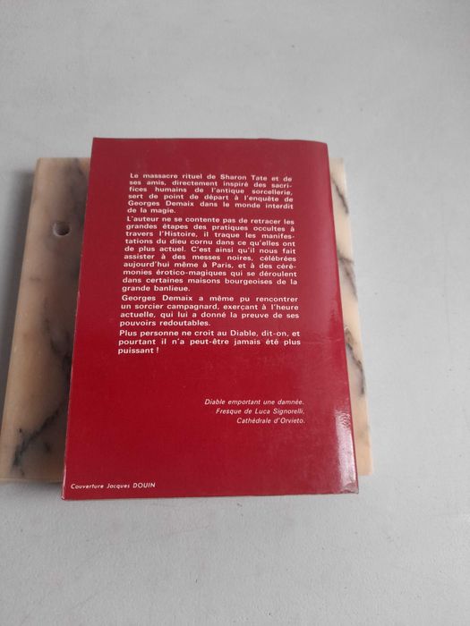 Livro PA-6 -Georges J. Demaix- les esclaves du diable