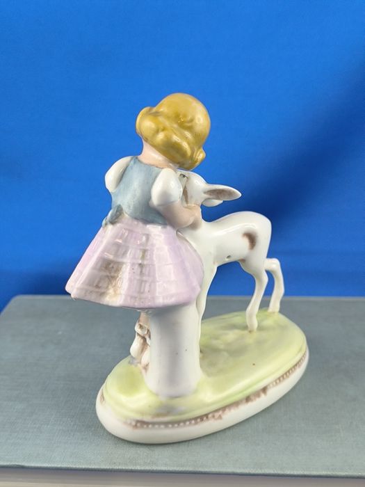 Dziewczynka z sarenką Grafenthal XIX wiek #porcelana #dekoracja