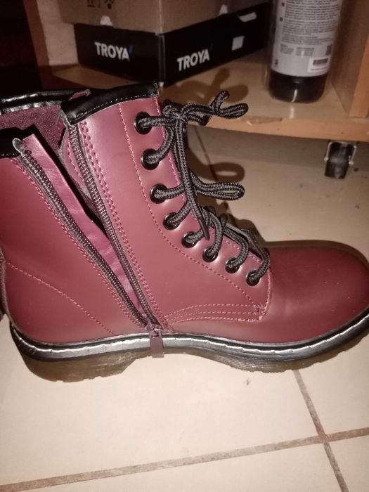 жіночі чобітки 36 нові привезені з закордону