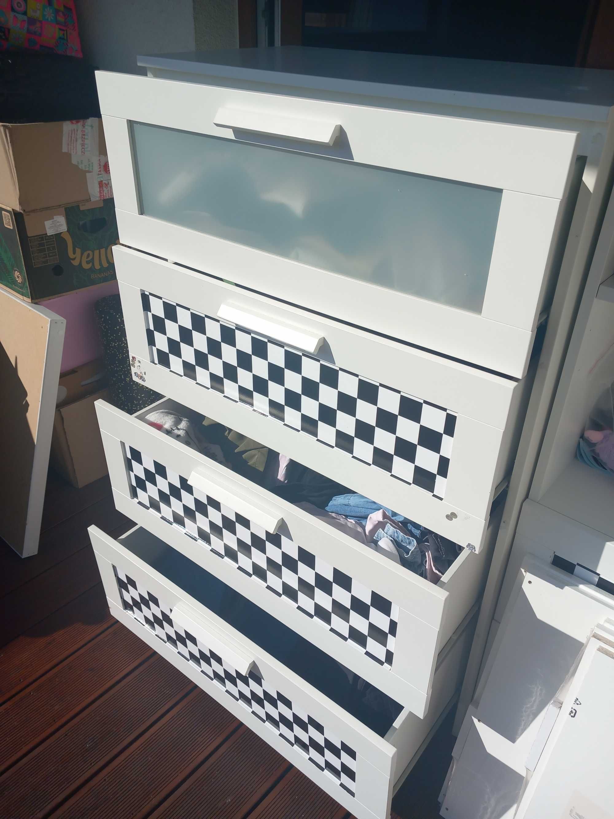 Komoda IKEA z 4 szufladami  STUVA  stan bardzo dobry .903.920.46