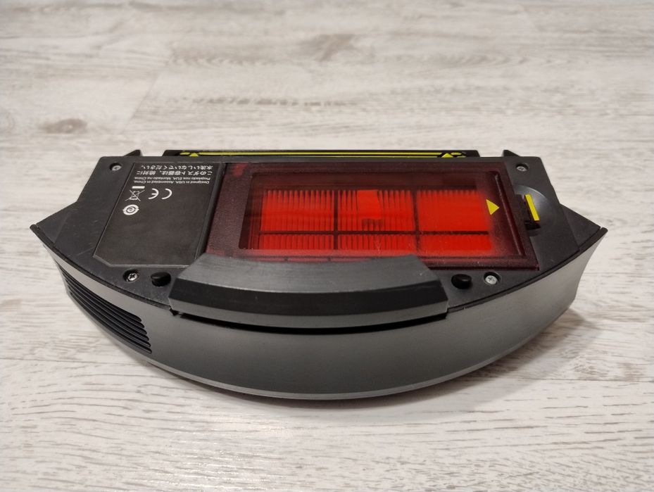 Pojemnik na śmieci Irobot Roomba 965 z filtrem.