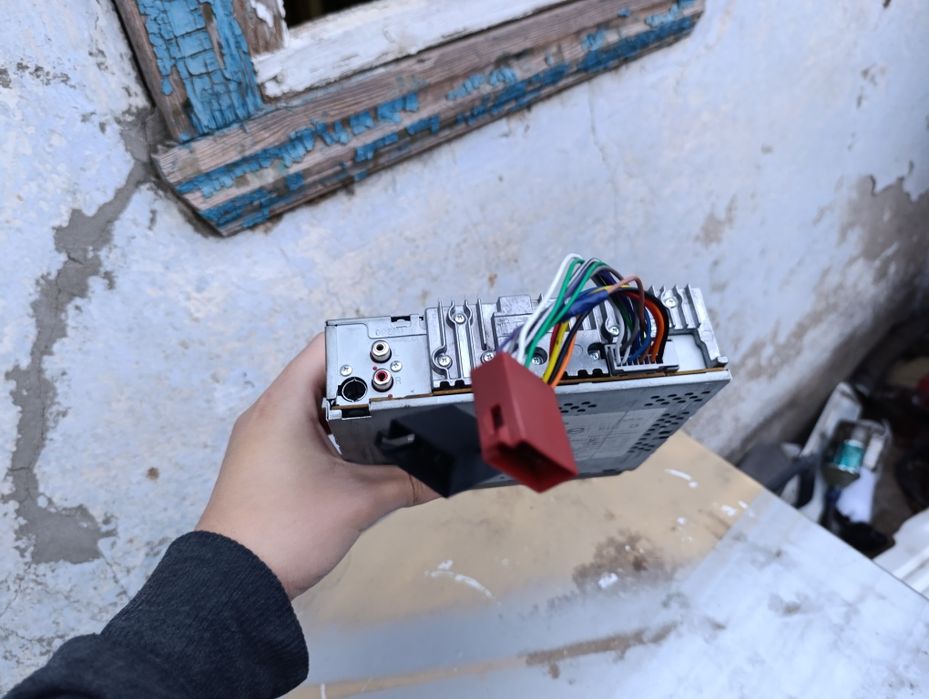 Магнитола Alpine CDE-100 EUB