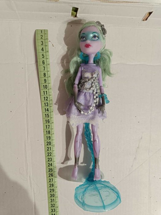 Кукла Monster High Twyla Haunted Getting Твайла призраками твила