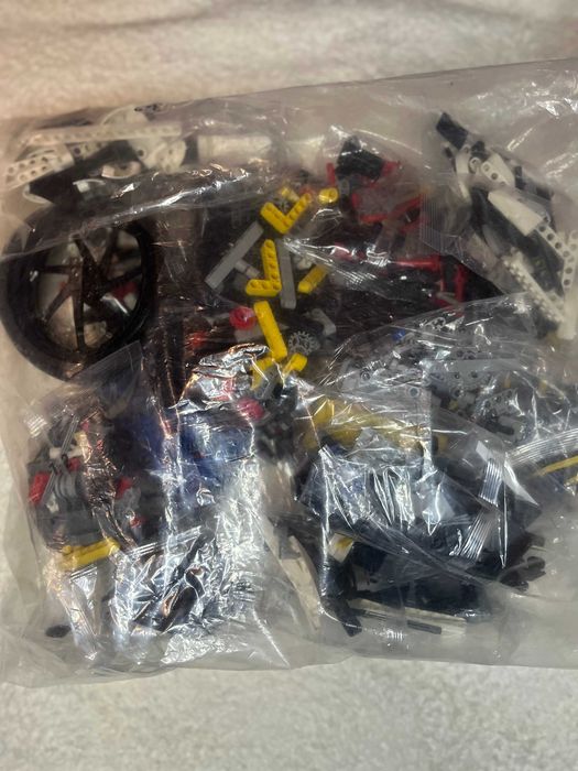 LEGO Technic 42130 BMW M 1000 RR