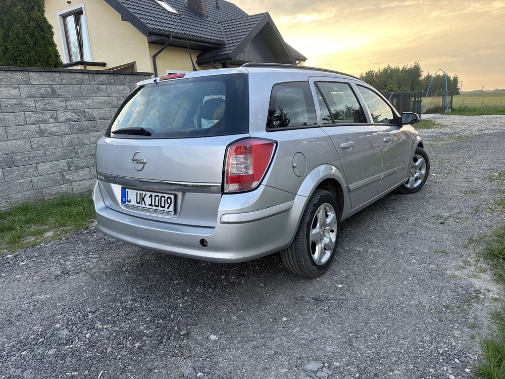 1.6 benzyna 2 wlasciciel sprowadzona z Niemiec Ładna