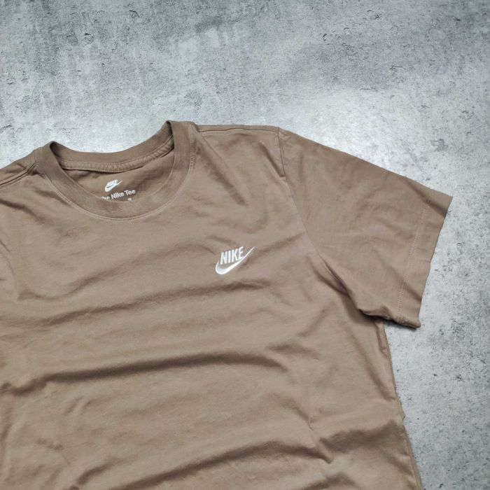 MĘSKA Beżowa PREMIUM Koszulka Nike Haft Logo Casual codzienna Sport