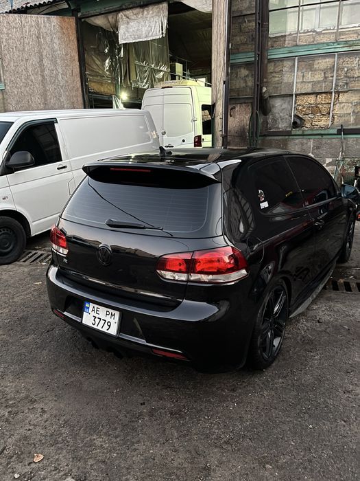 Wolkswagen golf R 2012