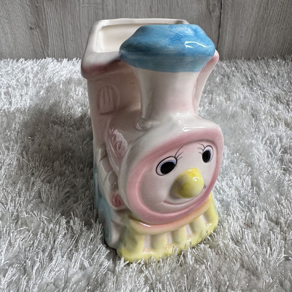 Porcelanowy pociąg