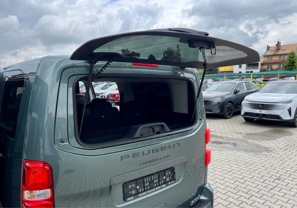 Wynajem Busa Nowy model 2025 Peugeot Traveller AUTOMAT