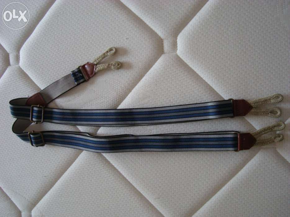 Lote de quatro cintos de criança