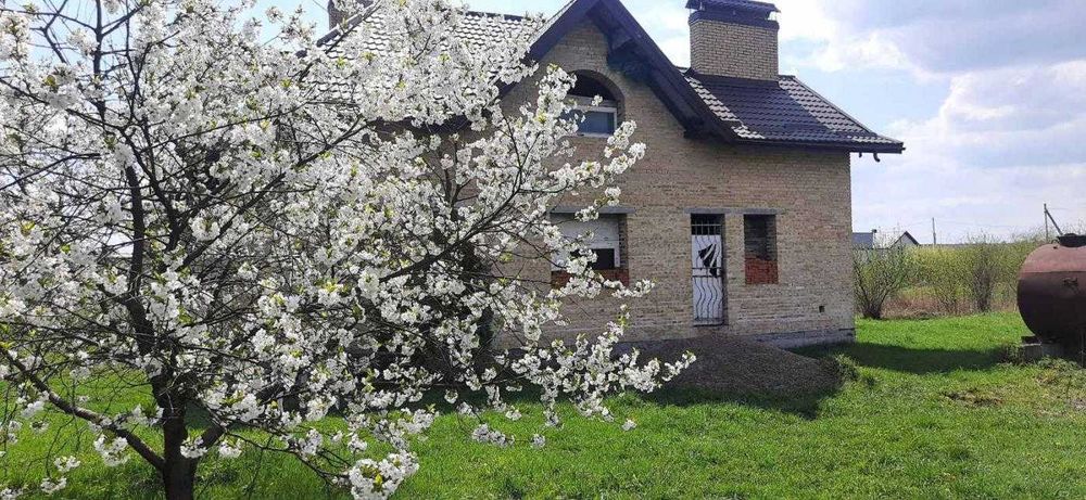 Будинок,Двоповерховий, Ременів, Львів