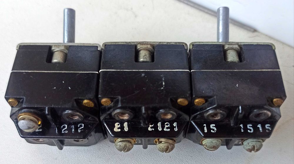 Выключатель 2ВГ-15К-2С двухполюсный герметизированный.