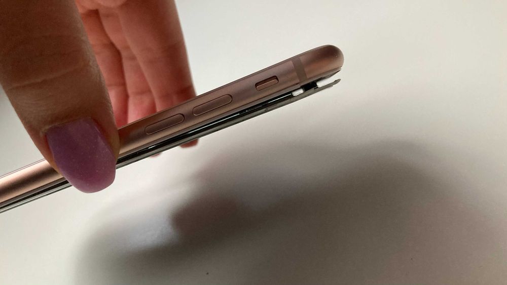 iPhone 8 64 GB – Rose Gold (Ekran do Wymiany) - Stan Idealny!
