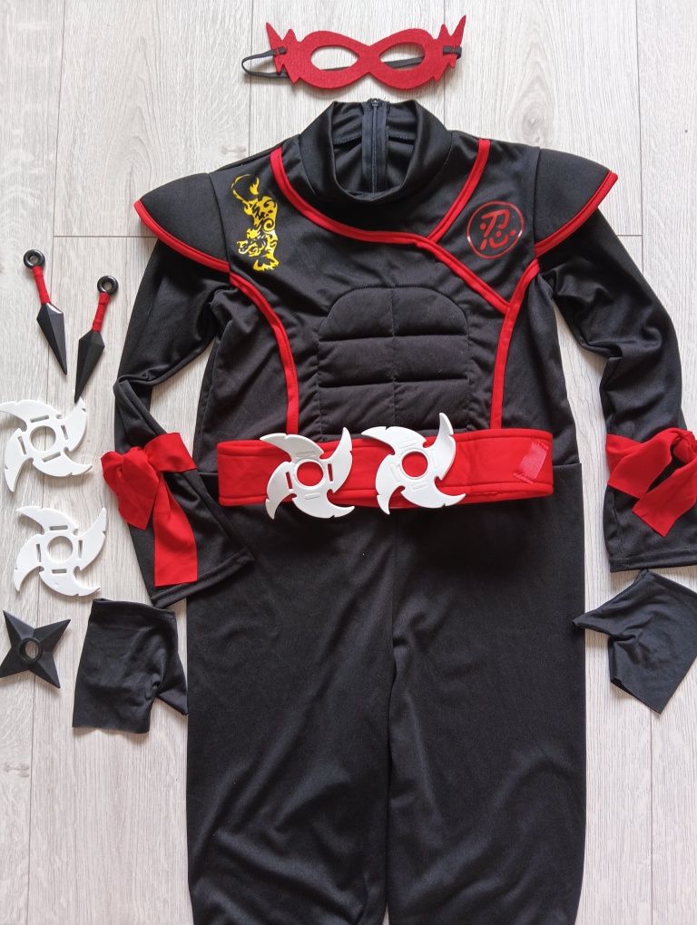 Strój karnawałowy ninja wojownik 122/128 czarno-czerwony jak nowy.