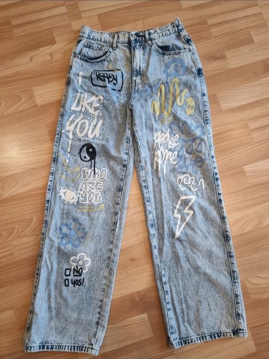 Jeansy damskie z nadrukiem