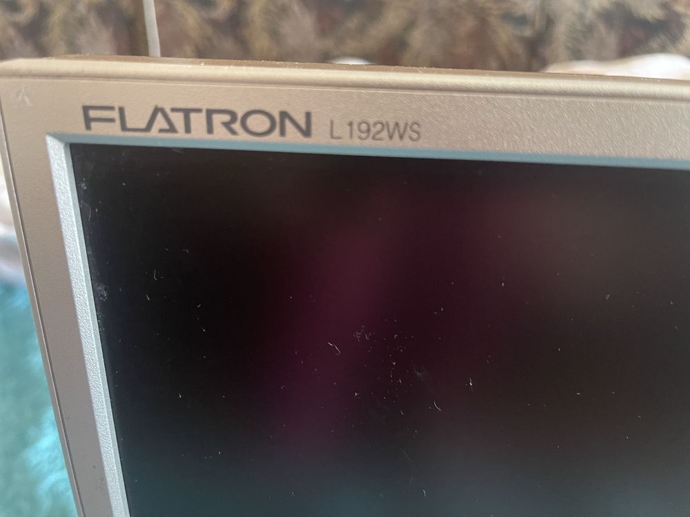 Монітор LG flatron