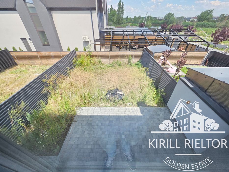 В коттеджном городке «Золотые Ключи» продается современный дуплекс