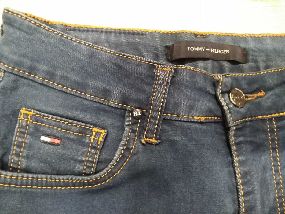 Spodnie dżinsowe Tommy Hilfiger - rozmiar 31 - stan idealny