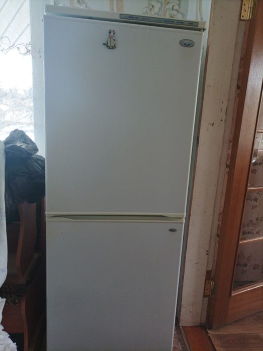 Продам холодильник Атлант