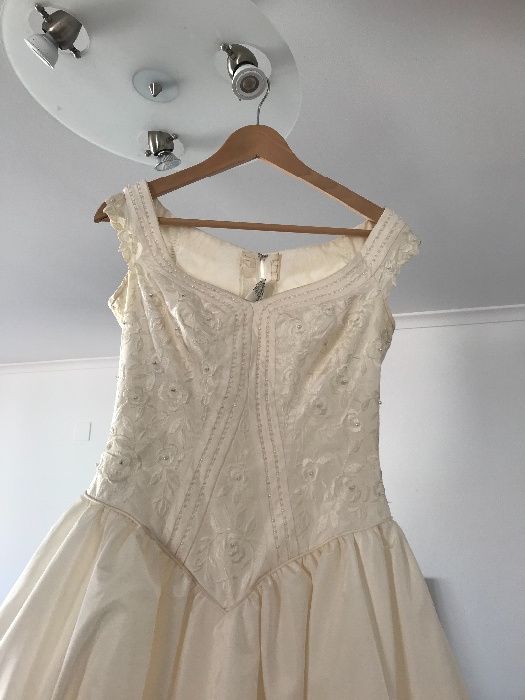 Vestido de noiva com oferta dos sapatos num 37