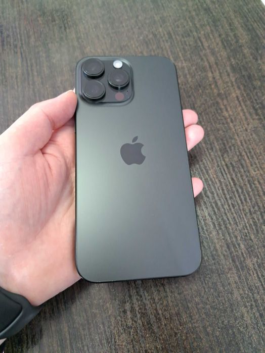 iPhone 16 pro max titanium black