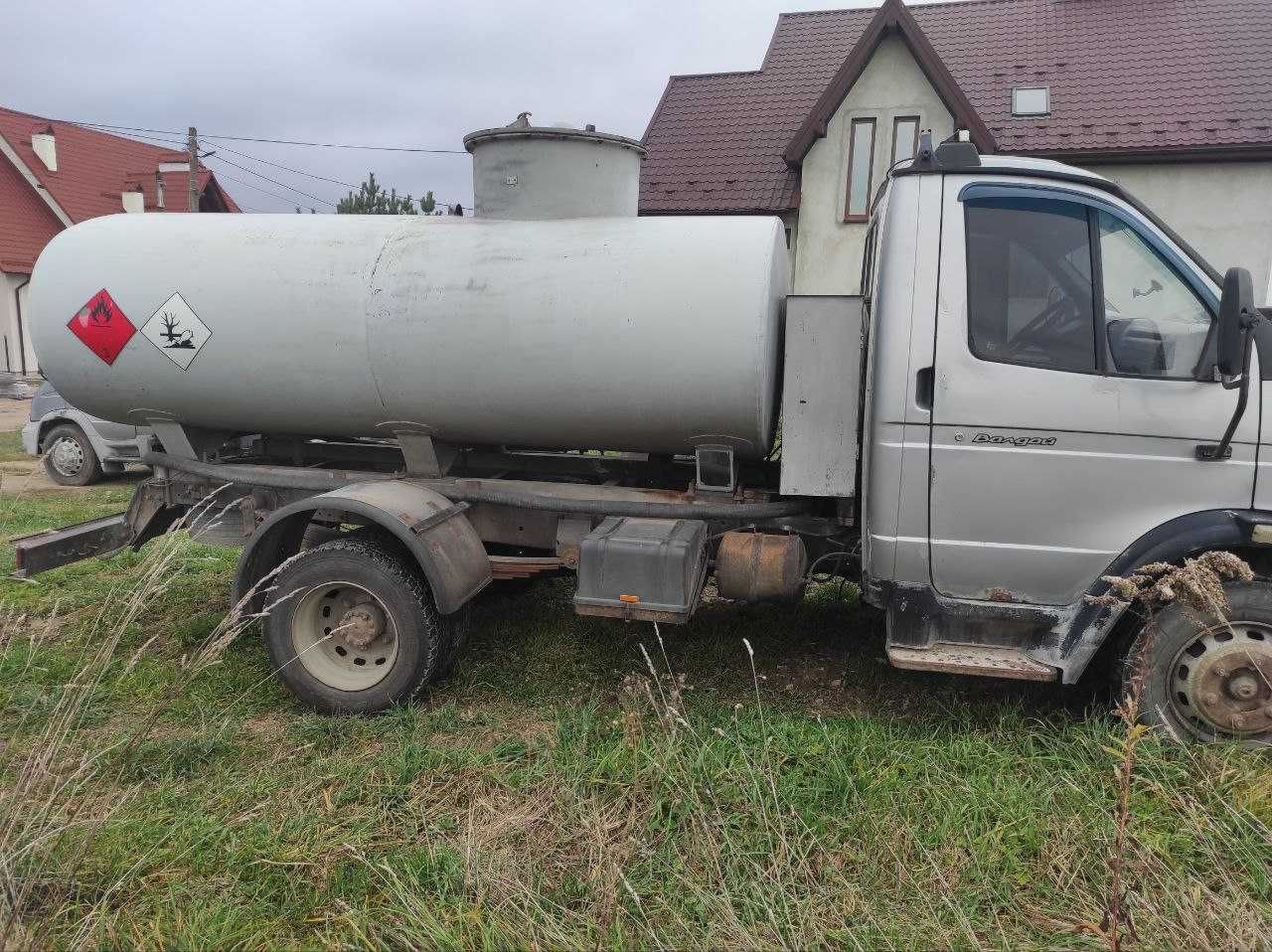 Бензовоз Валдай 33104